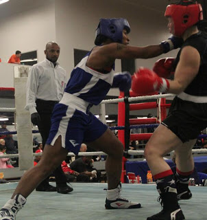 Raquel Miller throws a straigh right in the USA Boxing Semifinals. Credit: Norcalboxing.net